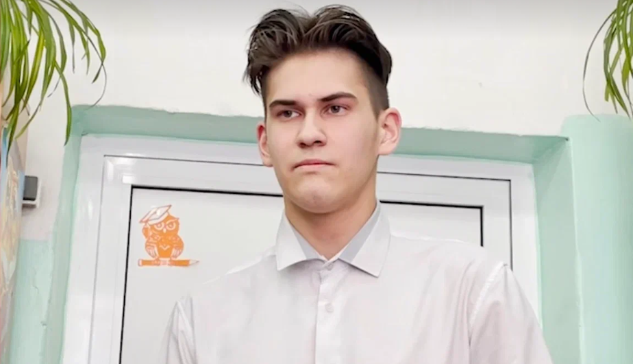 В средней школе № 49 в Иркутске прошел отборочный матч чемпионата по чтению вслух «Страница’23»