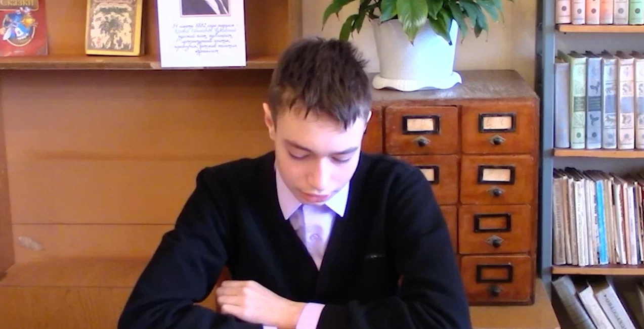 Роман Черников набрал сто баллов в трех раундах чемпионата по чтению вслух «Страница’23»